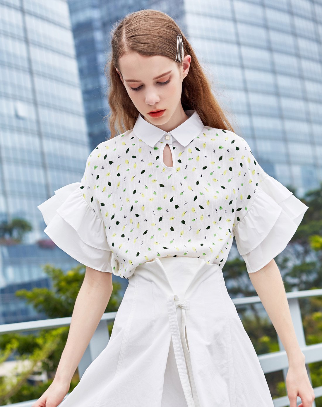 ugoccam女装特卖旗舰店(旧)树叶印花波浪袖松身款夏装上衣bxs070112_