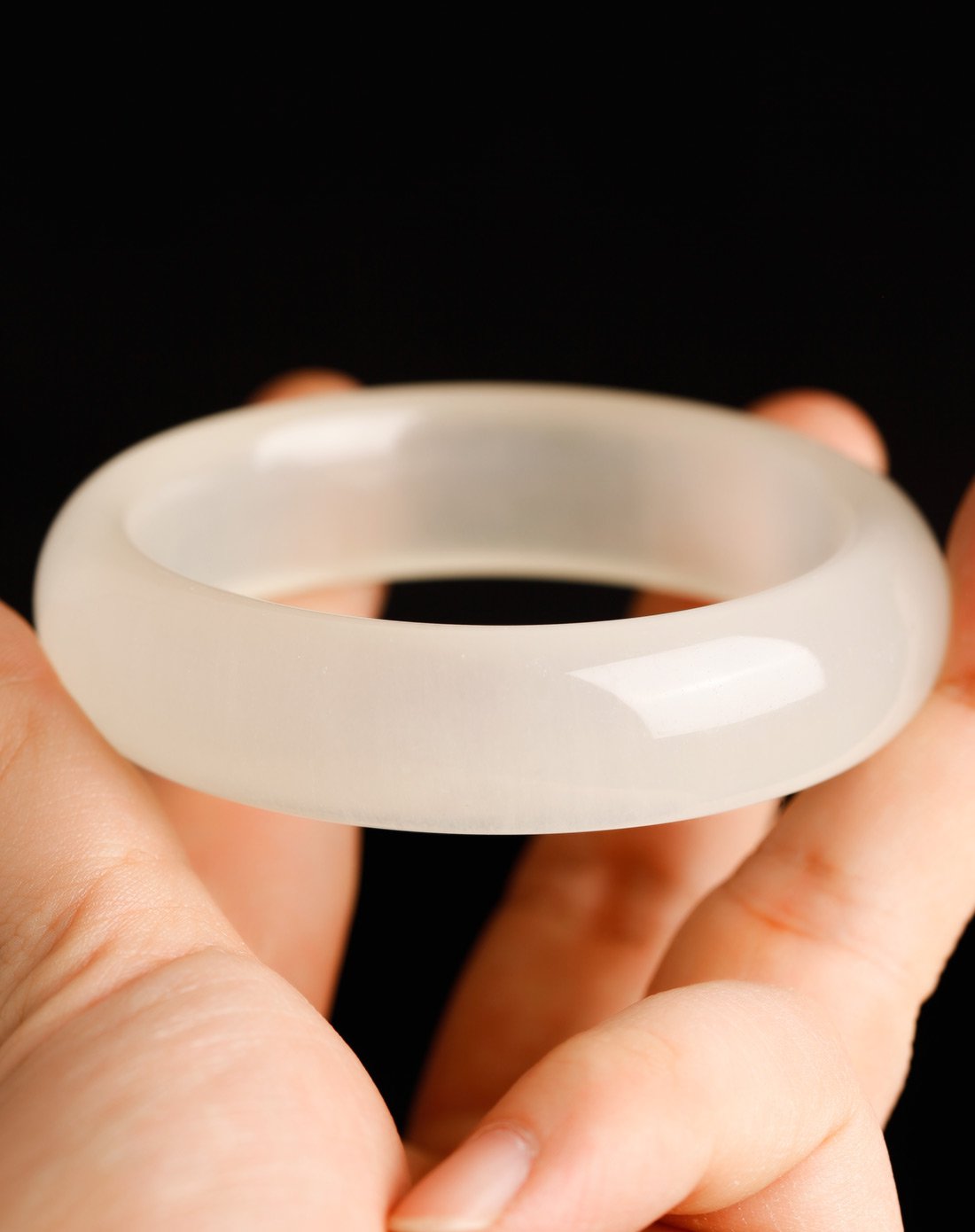 世玺仁合 高贵冰透闪荧光蚕丝玉手镯