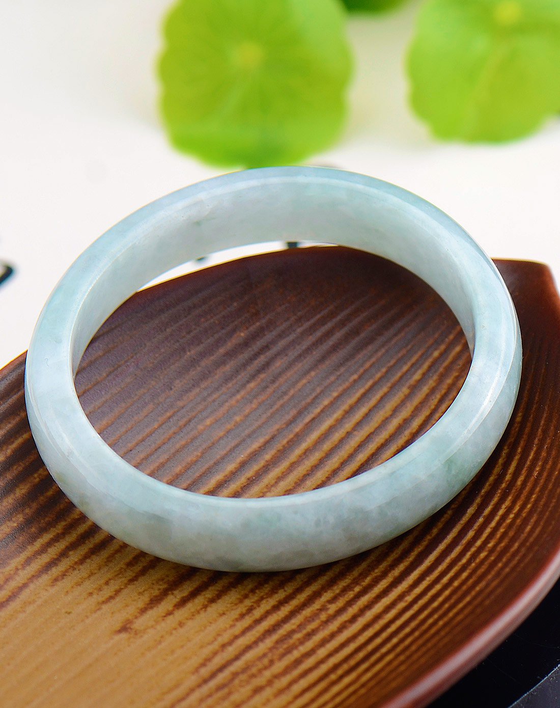 冰糯种椭圆翡翠贵妃镯a货附证书如图