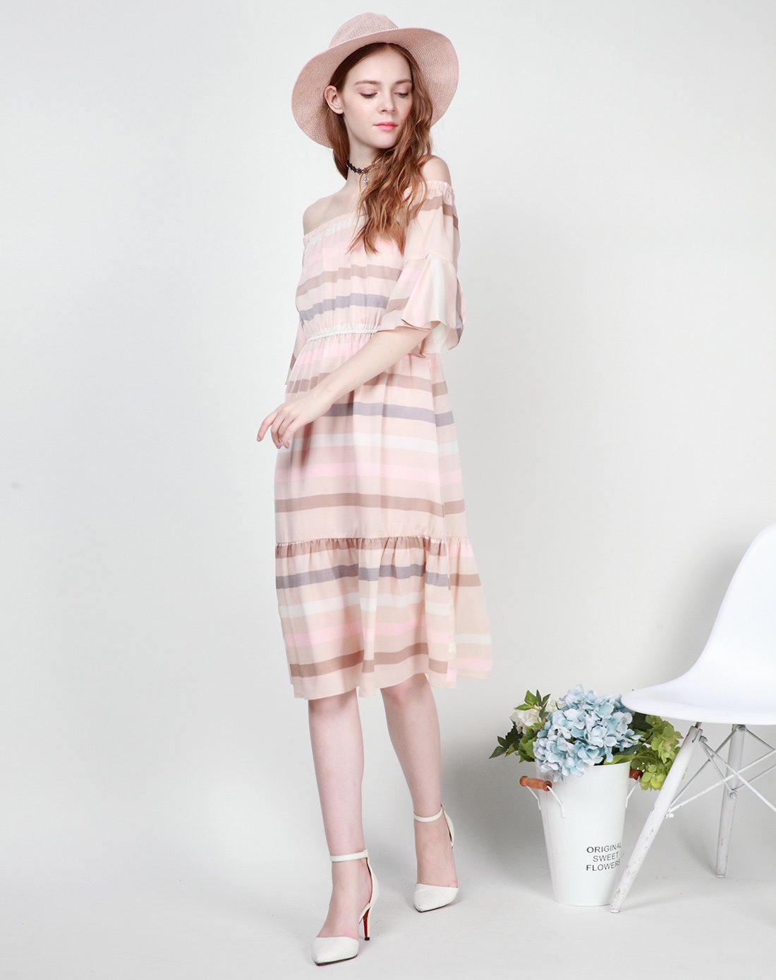 color女装-你穿也很美杏色性感一字领条纹连衣裙t1606s539801_唯品会