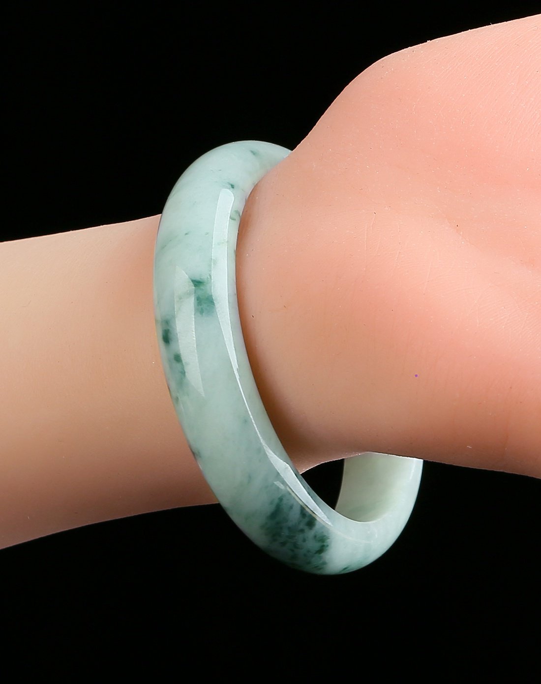 一品翠 天然翡翠a货细白底飘蓝花福镯