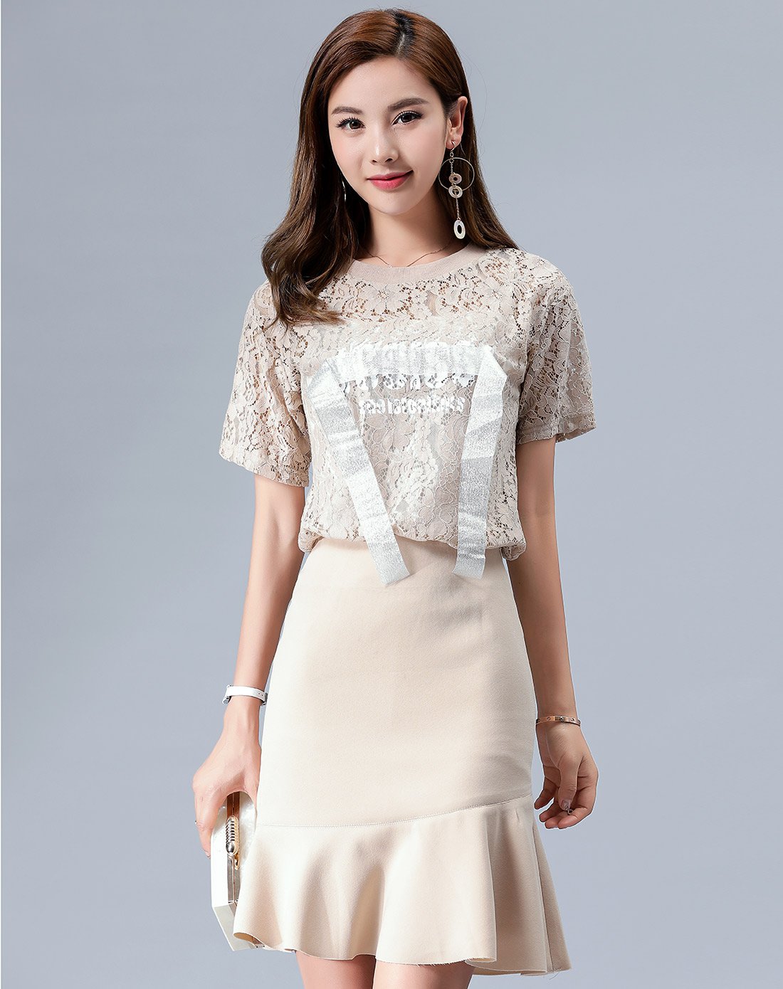 淑女风蕾丝上衣包臀鱼尾裙套装