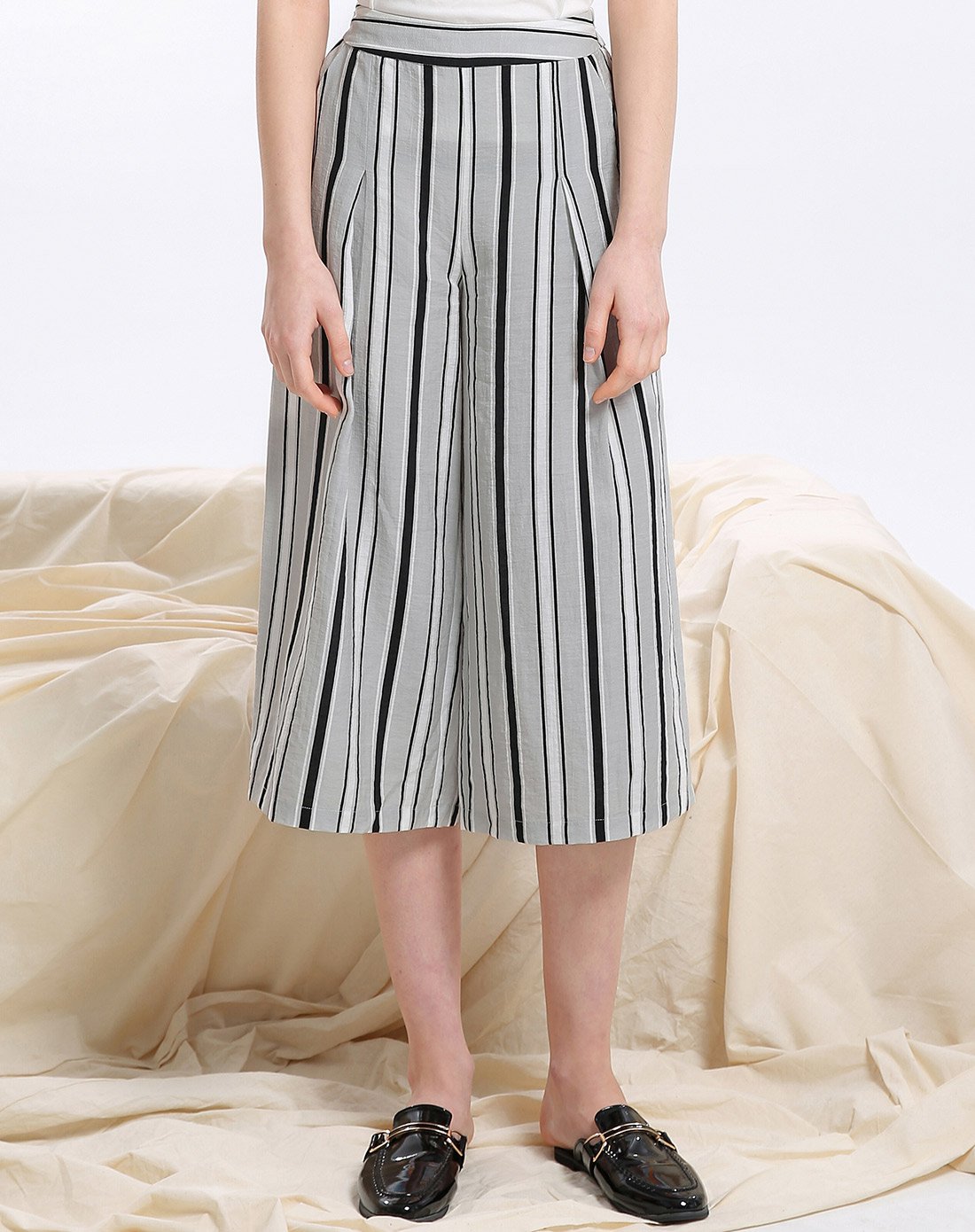 松紧腰条纹七分休闲阔腿裤灰黑