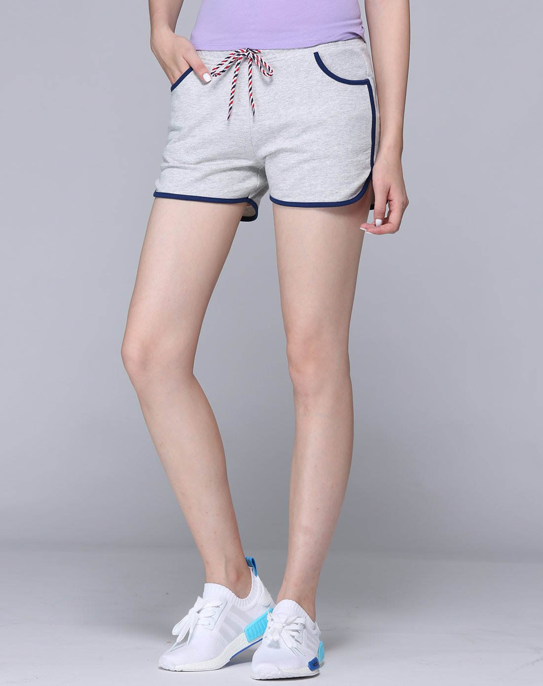 女装时尚橡筋腰头运动休闲短裤