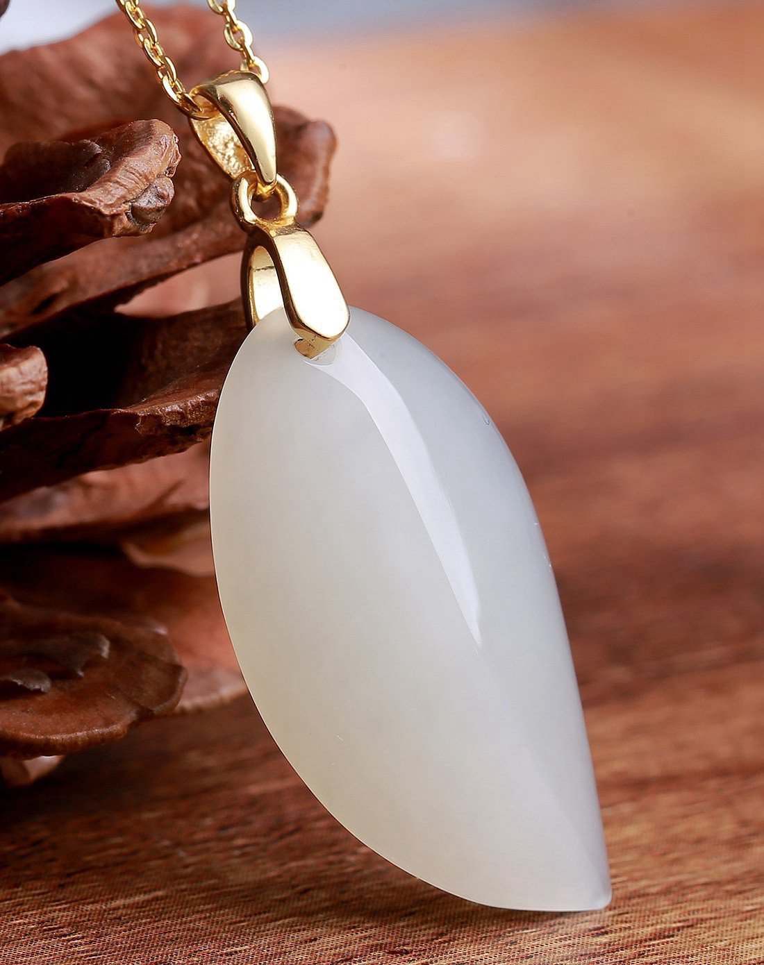 一品翠 s925天然和田玉白润水滴形吊坠