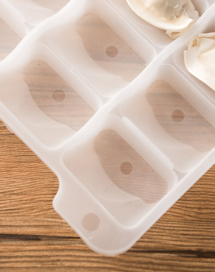 冰箱保鲜不粘底混沌饺子盒