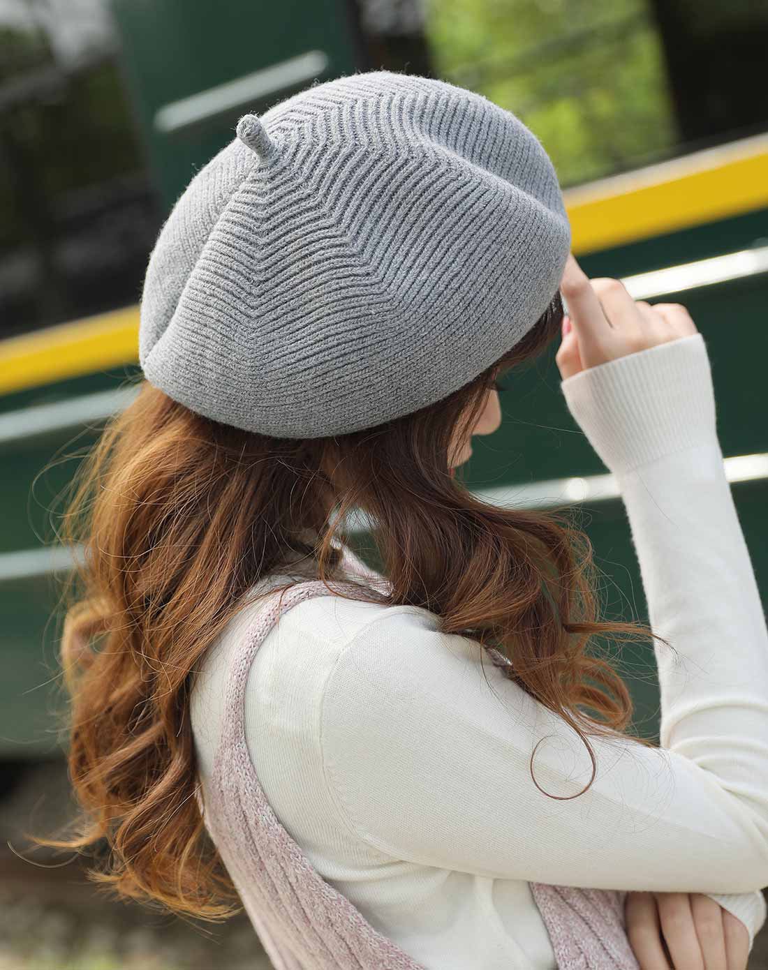 英伦风时尚帽子女款秋冬季百搭画家帽气质卷边羊毛呢贝雷帽