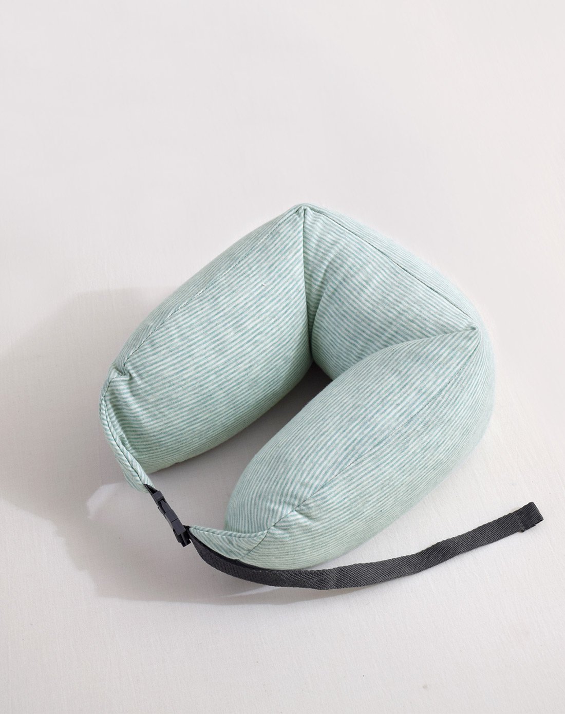 秀乐途飞机枕微粒子护颈u型保健枕u形枕