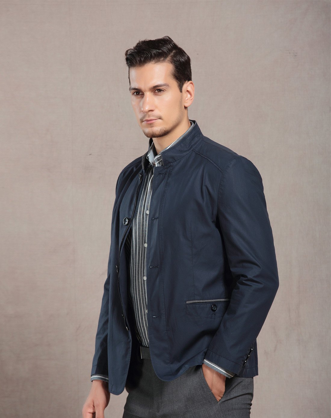 立领针织里商务休闲便装