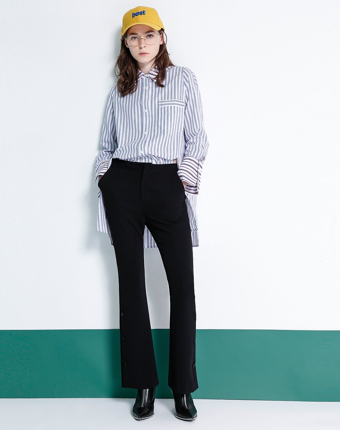 【春新款】纽扣裤脚微喇叭显瘦长裤