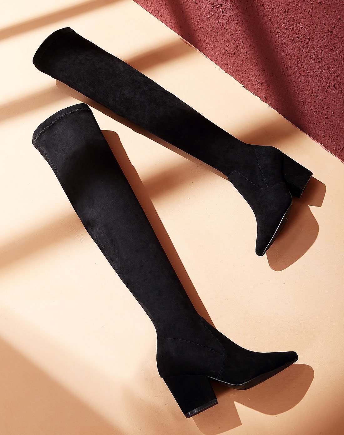 【弹力舒适】冬季新品女长靴尖头高跟长筒弹力靴百搭过膝靴