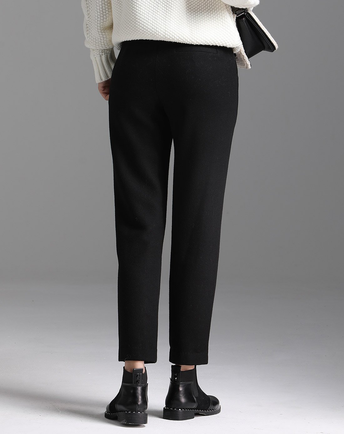 【2017冬新品】舒适简洁中缝线小脚裤