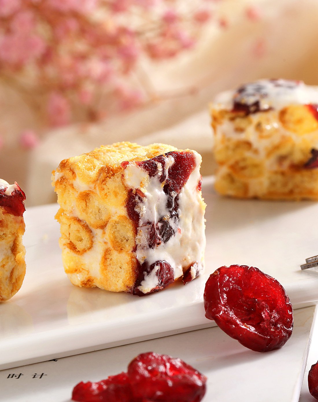 百草味特卖旗舰店蔓越莓牛轧奶芙160gx3袋694893962248_唯品会