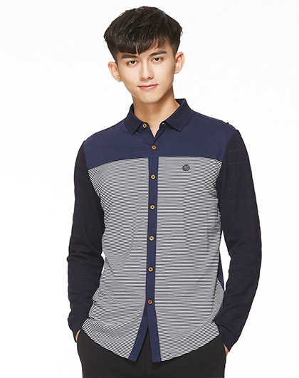 海军风休闲衬衫