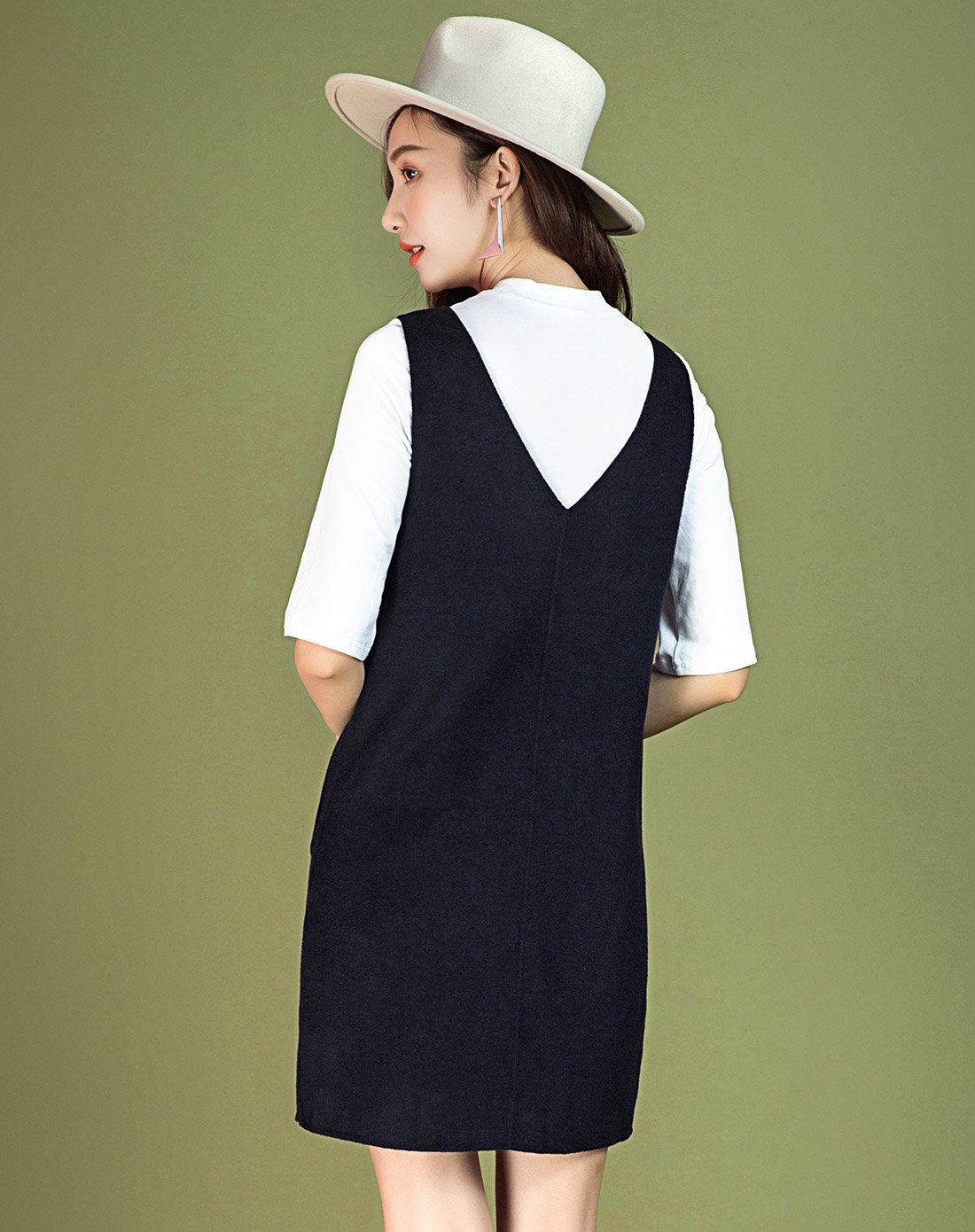 女式春季新款v领无袖直筒裙显瘦短款连衣裙