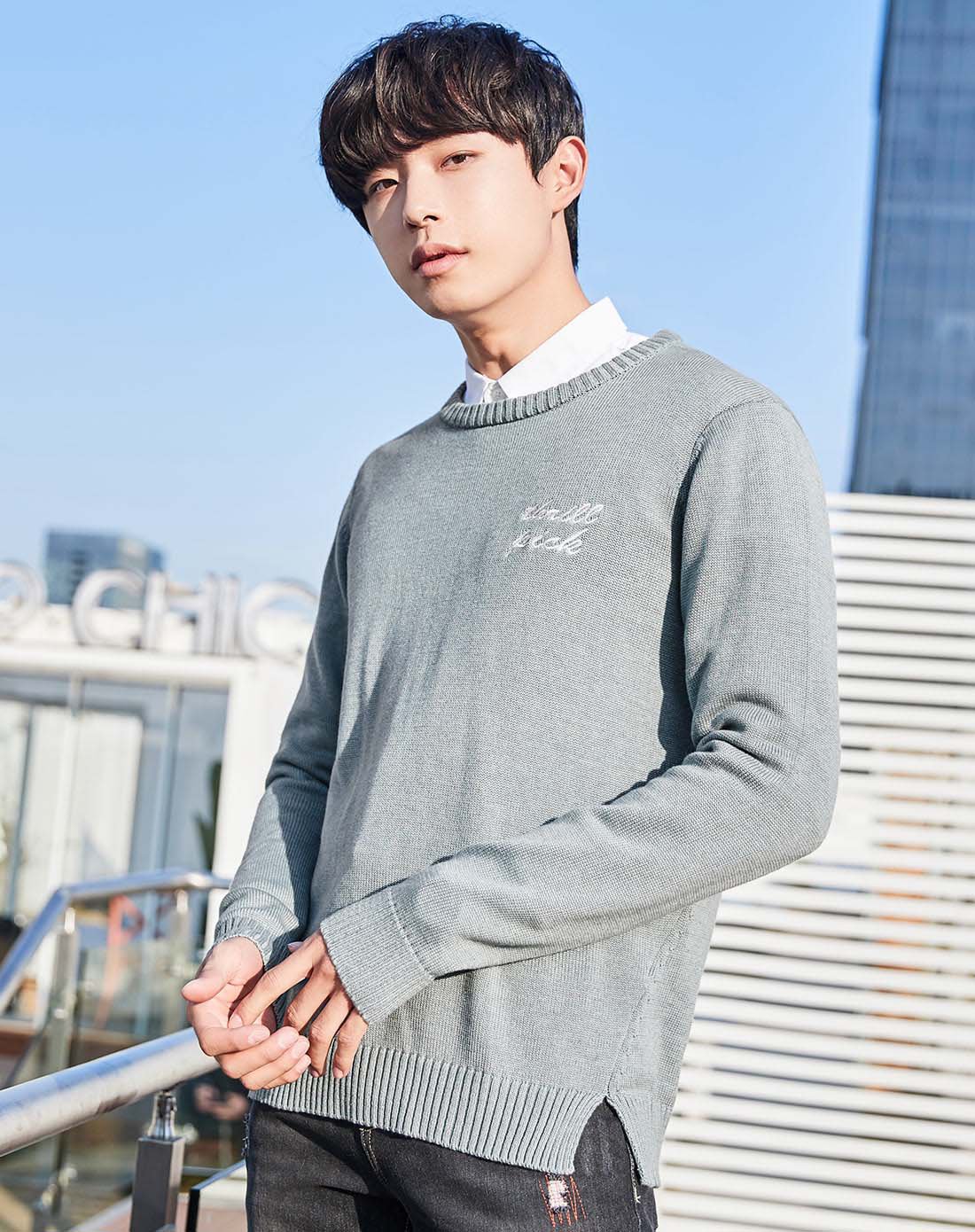 2018秋季新款圆领毛衣男 潮 韩版简约套头年男士针织衫