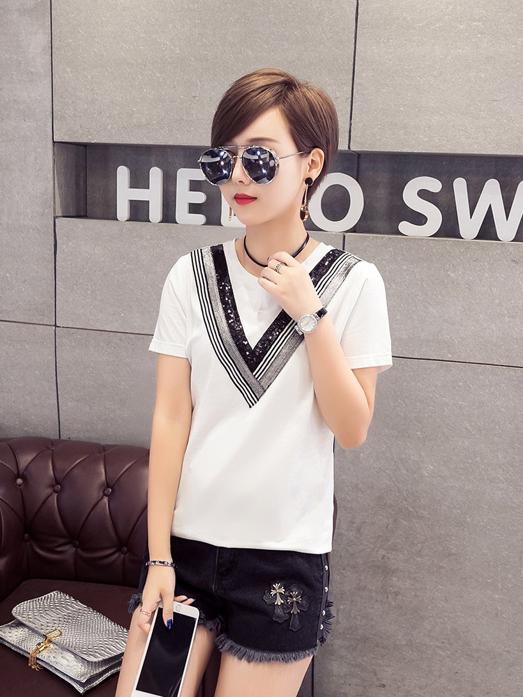 圆领学院风假v领图案装饰女款夏季短袖t恤