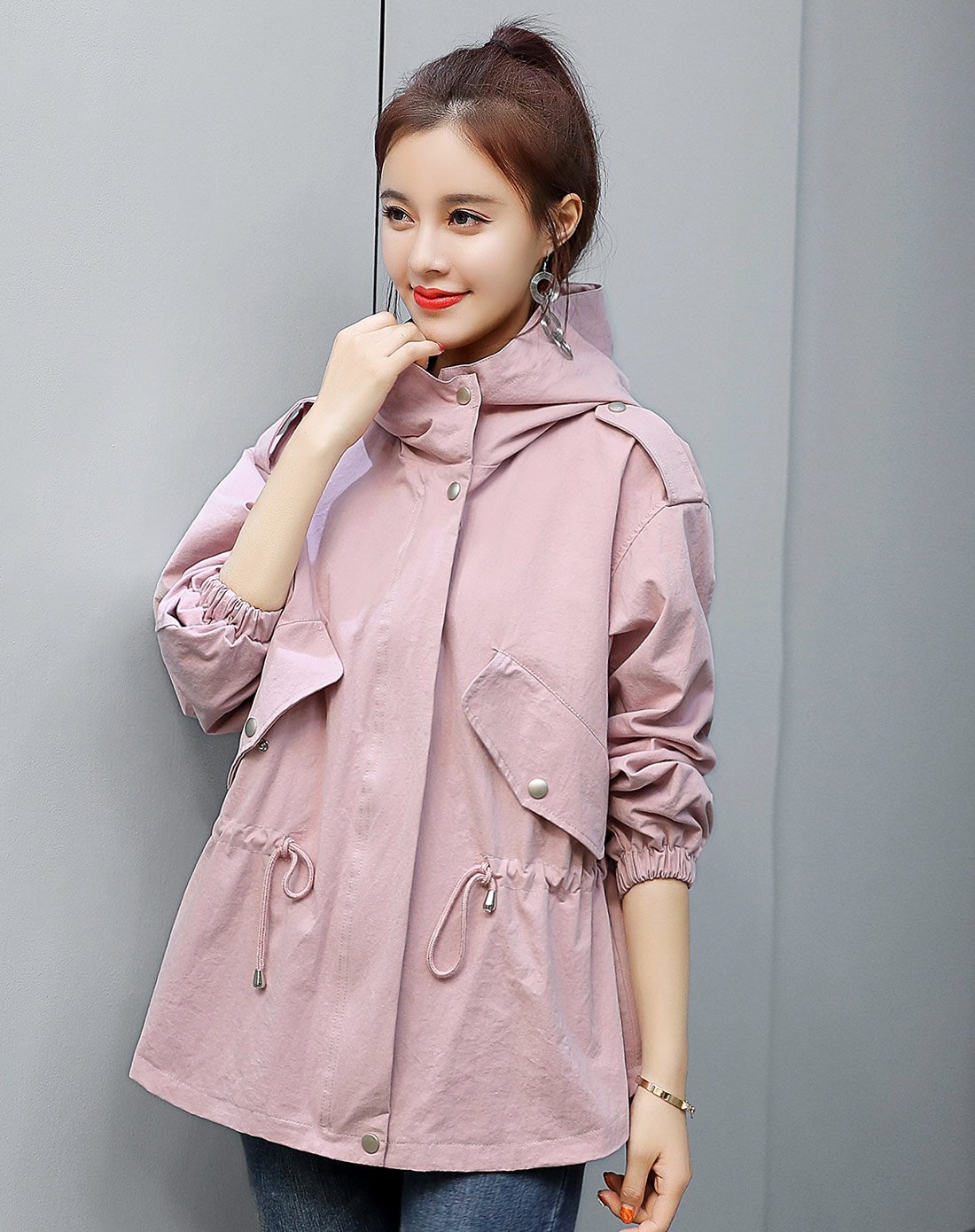 【2018新品】简约休闲宽松百搭连帽抽绳纯棉短款女款风衣