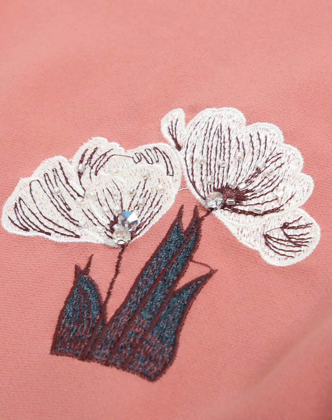 香影春装新款淑女纯色刺绣花上衣荷叶边小衫女