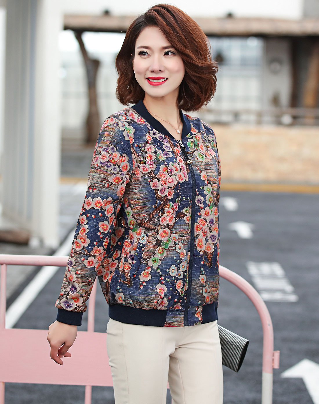 简狐中老年人春季夹克妈妈春秋装风衣中年女装春装短款外套40岁50上衣