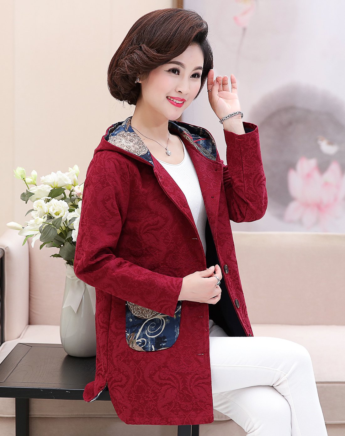 2019春季新款妈妈装中老年女装下摆开叉民族风纯棉连帽外套