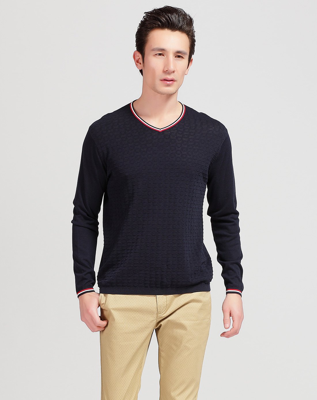 海尔曼斯春夏新品鸡心领长袖撞色针织衫