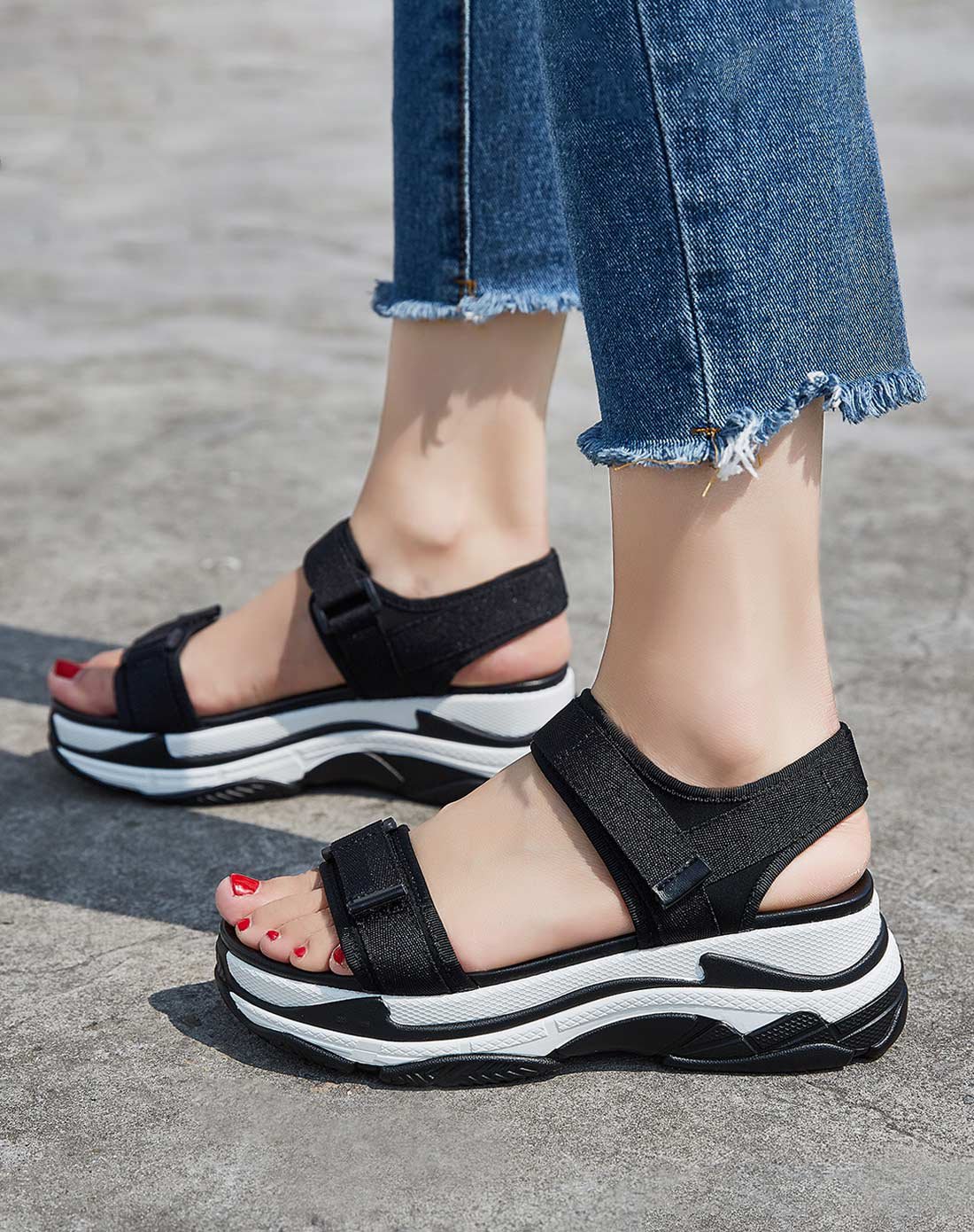 2018夏季新品女款舒适轻便防滑厚底增高运动凉鞋