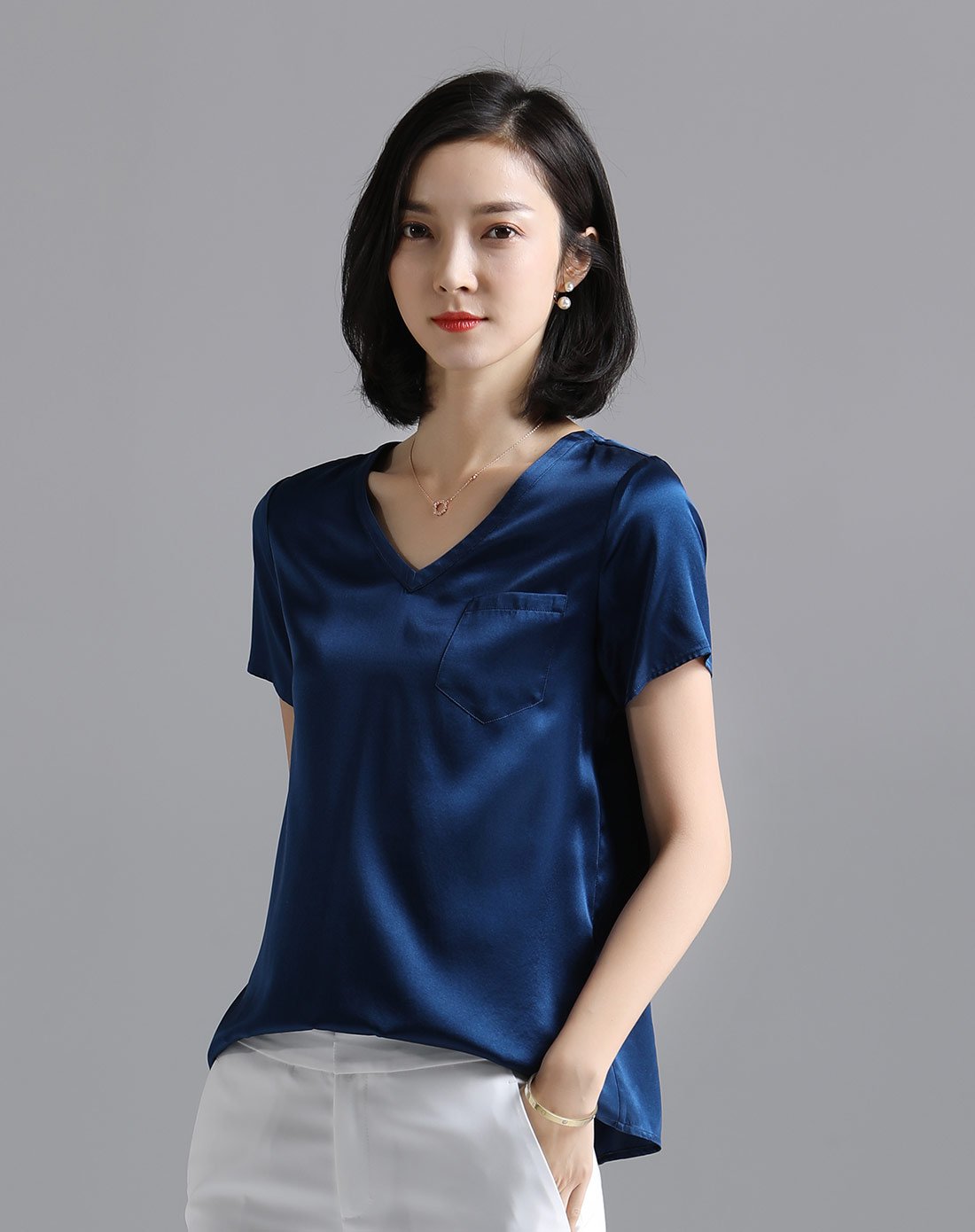 【2018夏季】新款休闲百搭v领桑蚕丝打底衫简洁纯色短袖口袋上衣