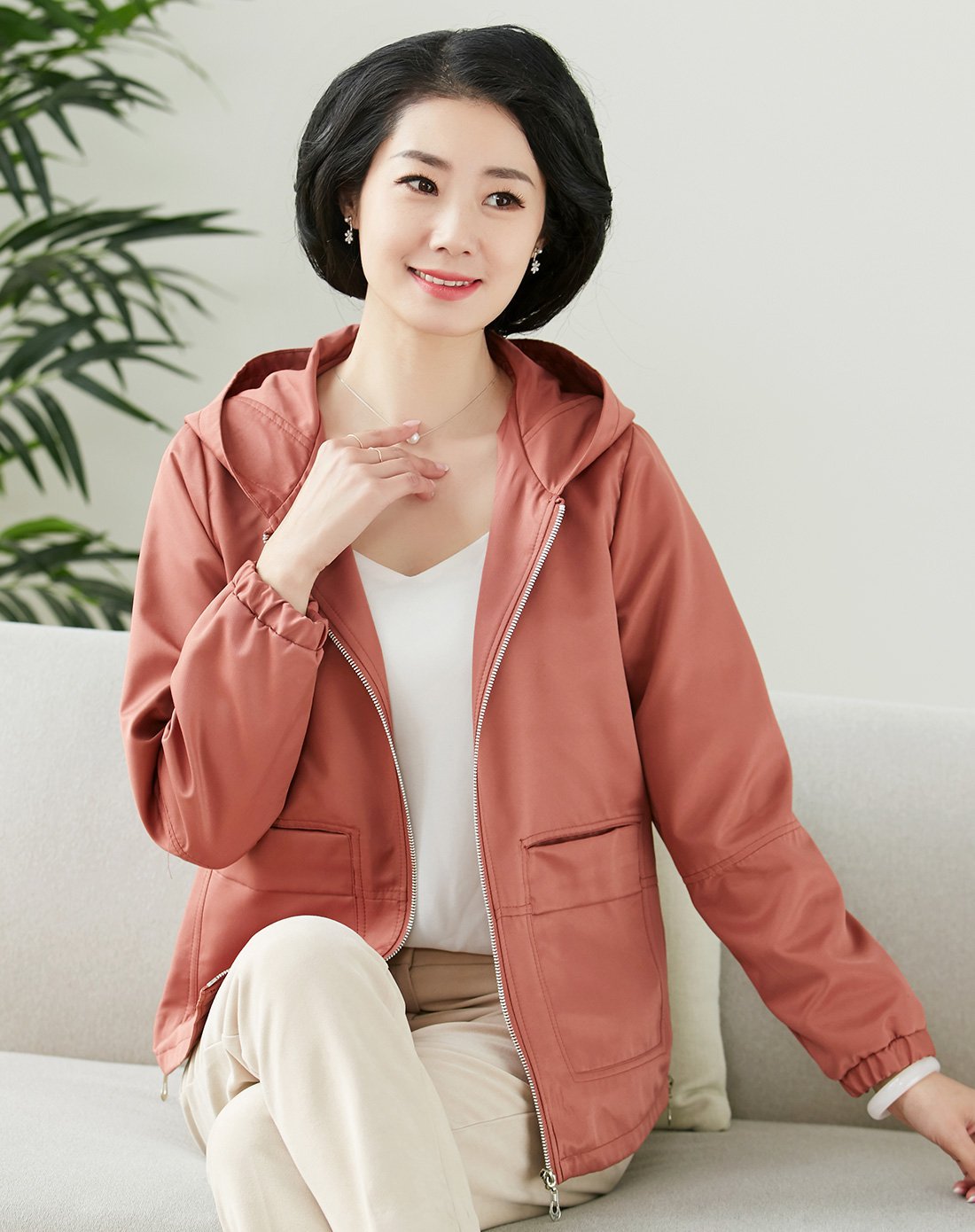 【母亲节献礼】中年女装2018春新款简约百搭外套时尚妈妈连帽短款风衣