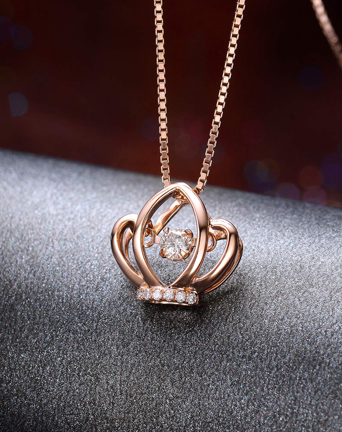 千禧之星 心动系列 皇冠18k金钻石吊坠/项链/锁骨链