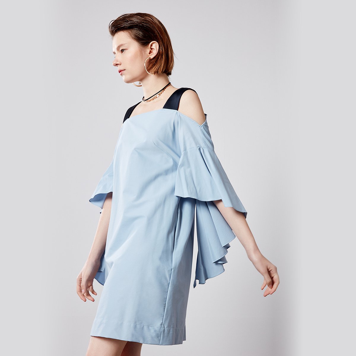 一字领荷叶袖直身连衣裙