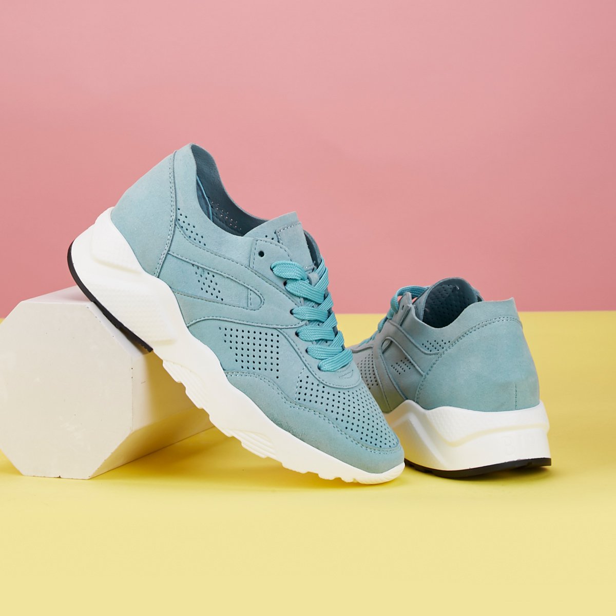 女款超细纤维合成革女鞋女式轻时尚单鞋休闲鞋