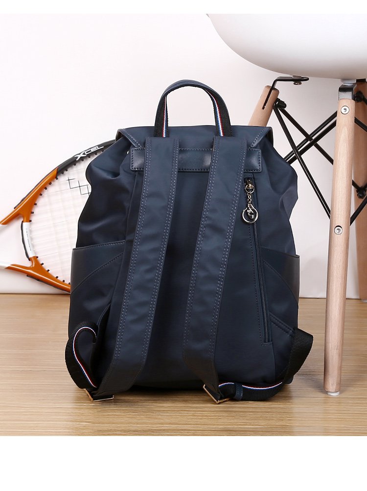 女款休闲尼龙布配超纤女包双肩背包