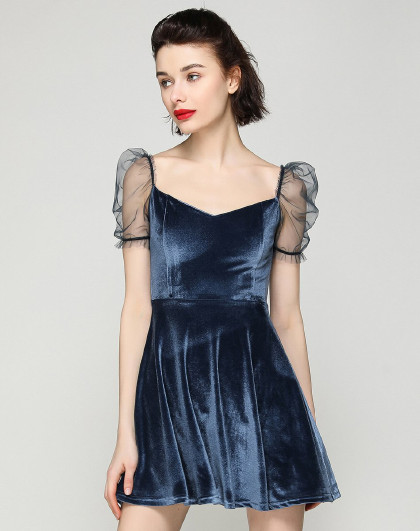 白鹿语夏季新款优雅气质丝绒连衣裙网纱灯笼袖高腰低领连衣裙