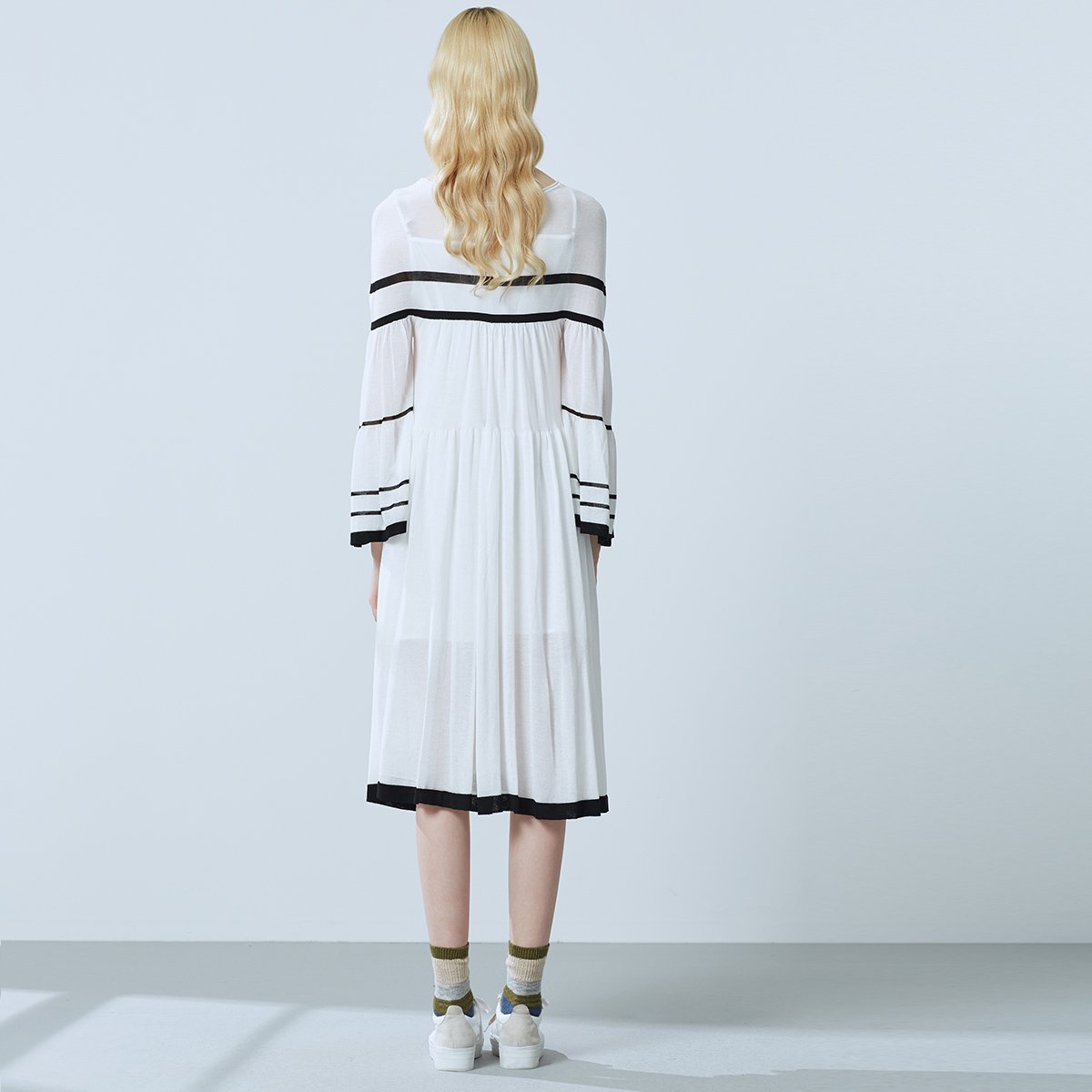 菀草壹裙子女秋新款圆领喇叭袖条纹宽松中长款两件套连衣裙连衣裙