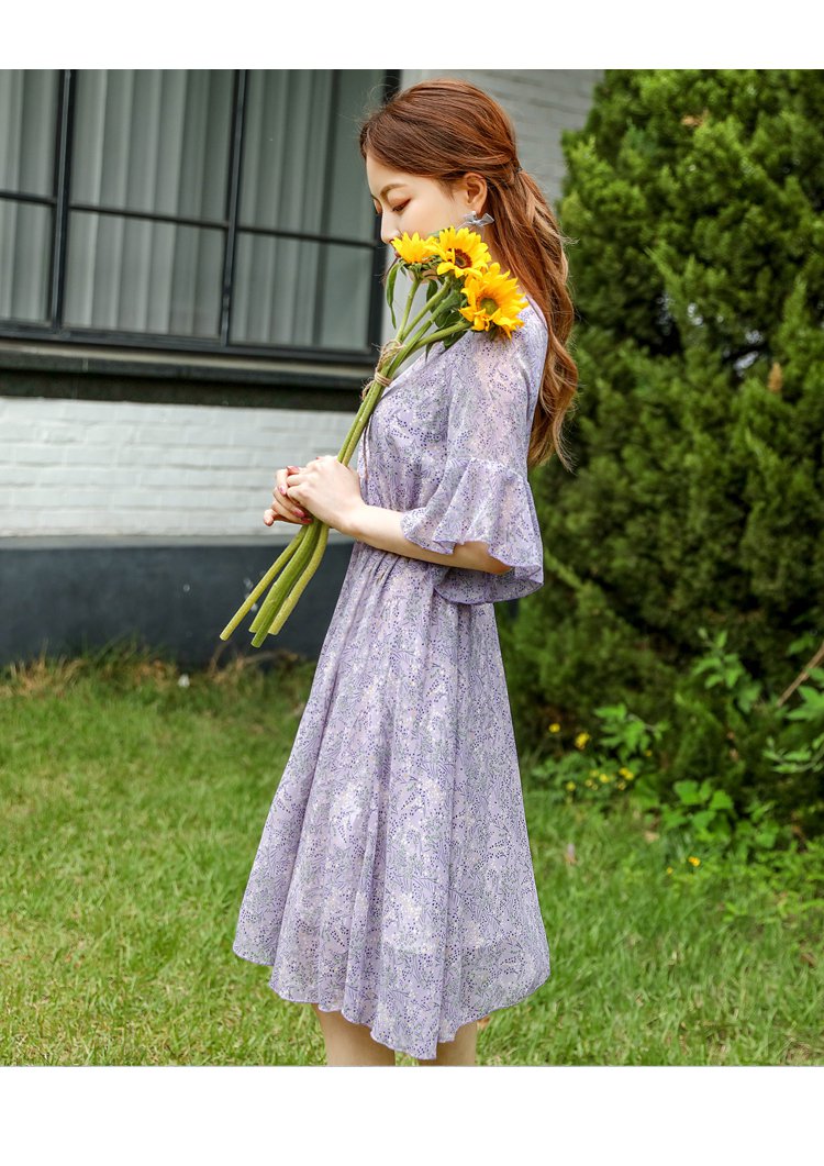 2018夏季新款韩版女装夏装春夏秋淑女风碎花雪纺收腰v领荷叶袖印花