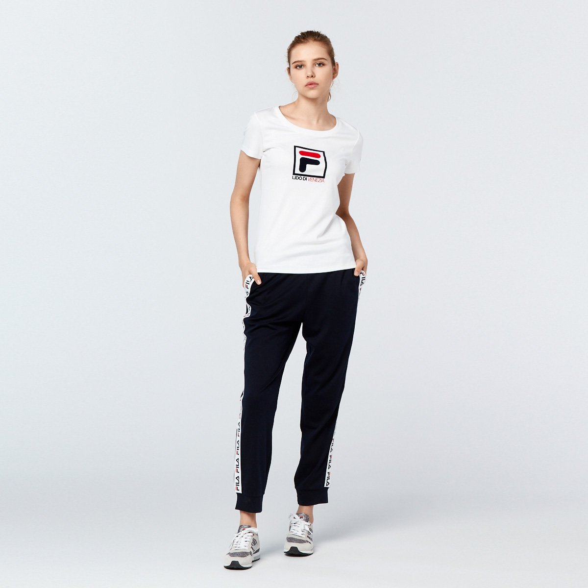斐乐fila 女短袖t 经典f图案 白色 xxl【图片 价格 品牌 报价】-京东