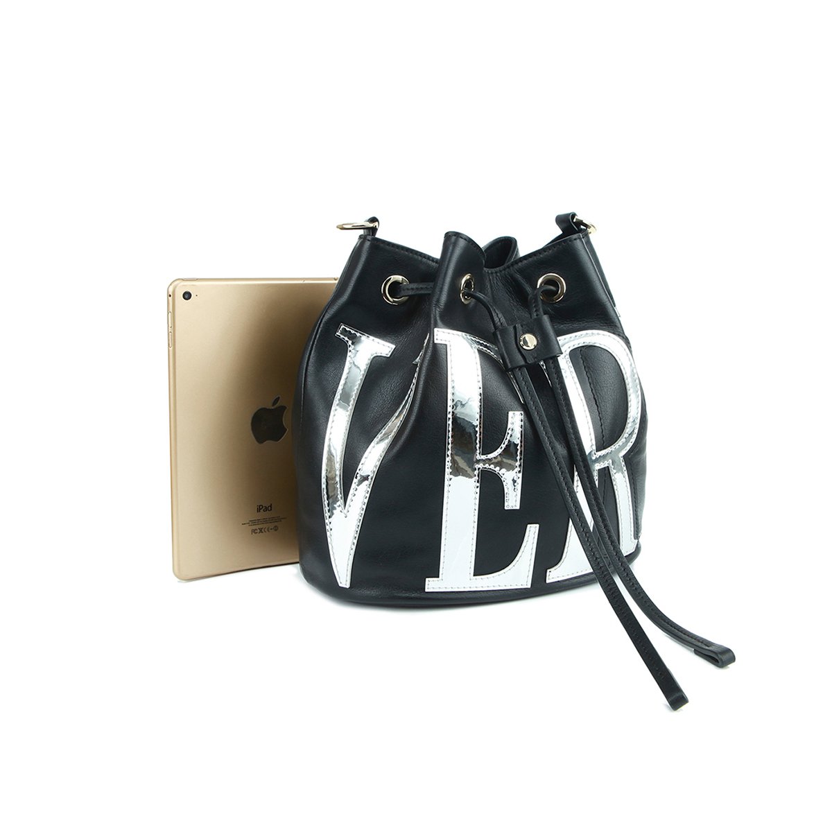 verri 夸张朋克风斜跨抽带水桶包单肩斜挎女包