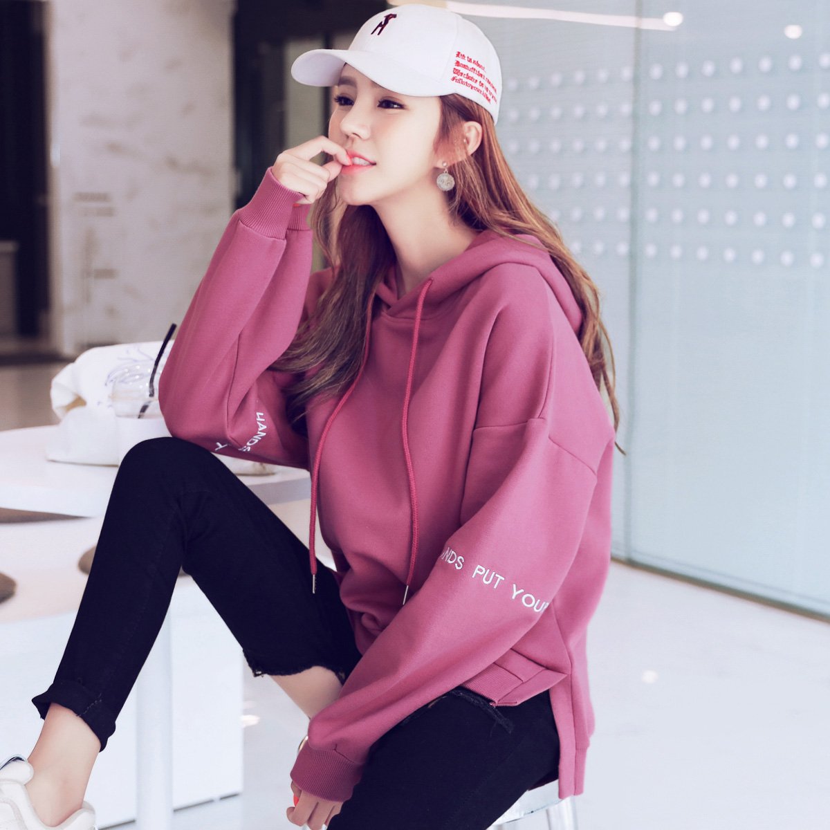 2018秋季新款韩版女装卫衣秋装街头风休闲字母刺绣宽松连帽百搭女式