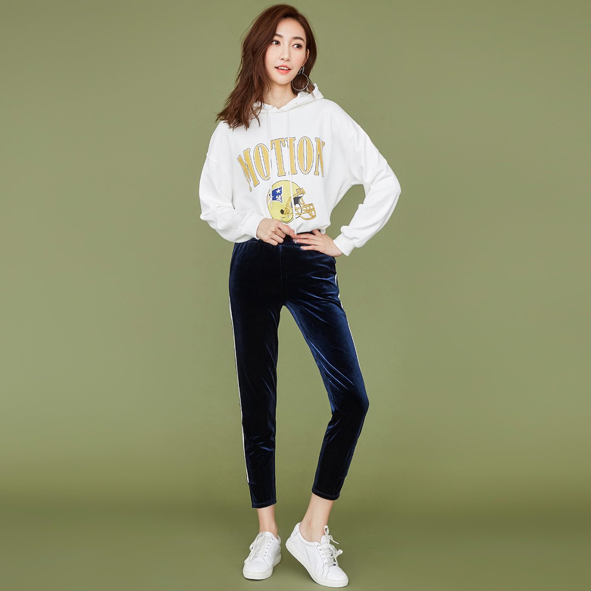 拉夏贝尔裤子冬装新款韩版时尚长裤chic小脚丝绒休闲裤女