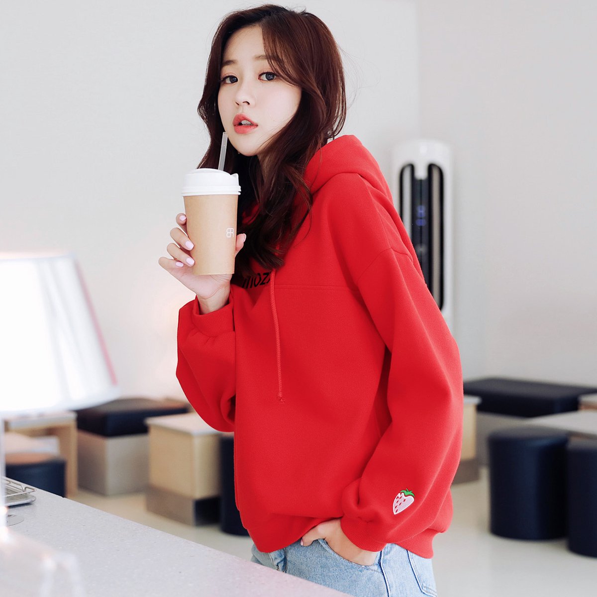 2018秋季新款韩版女装卫衣秋装甜美可爱清新刺绣草莓图案连帽女款加绒