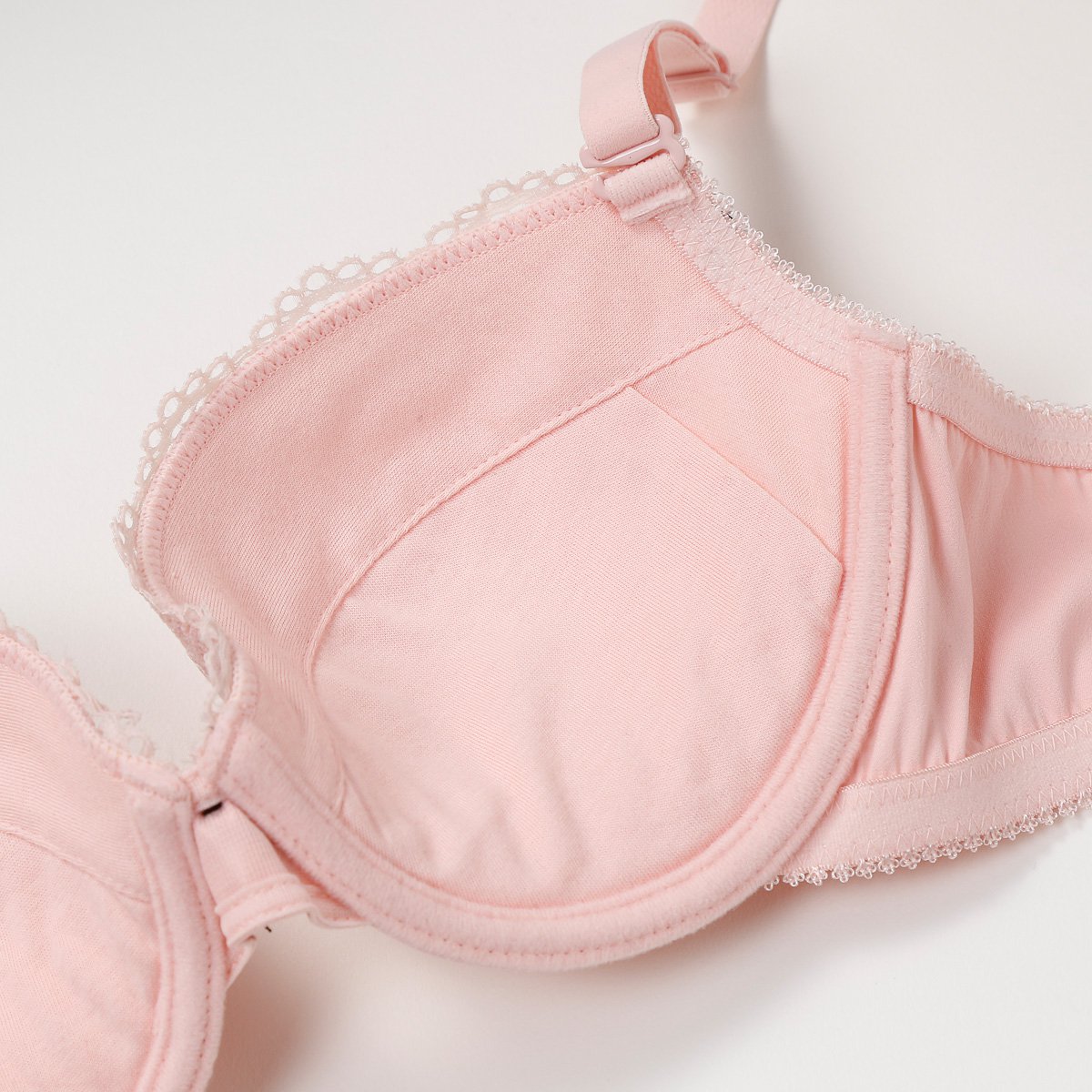 爱美丽imis 爱慕旗下光面花边优雅中厚杯性感文胸内衣女聚拢胸罩