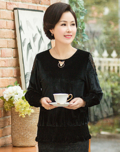 2019春季新款妈妈装中老年女装春装环形金属花边金丝绒t恤