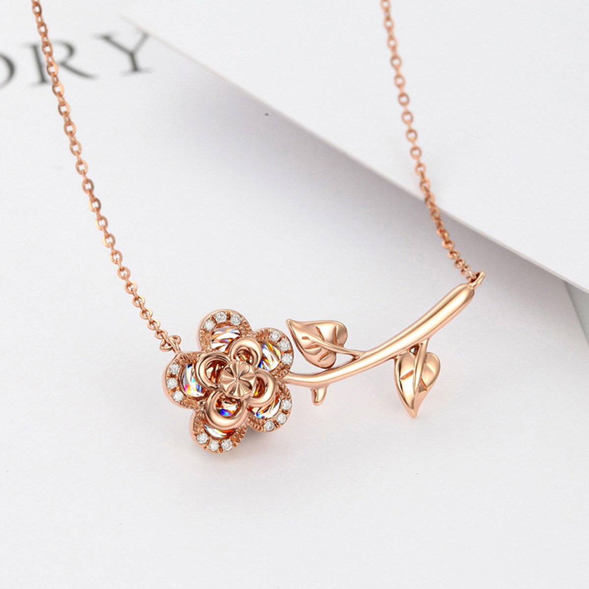 潮宏基山茶花18k金钻石项链女茶花项链彩金项链