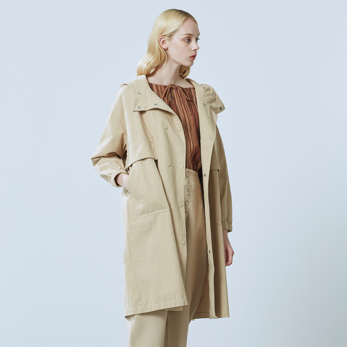 菀草壹女装-最后疯抢专场 菀草壹秋装新款纯色连帽中长款外套 宽松