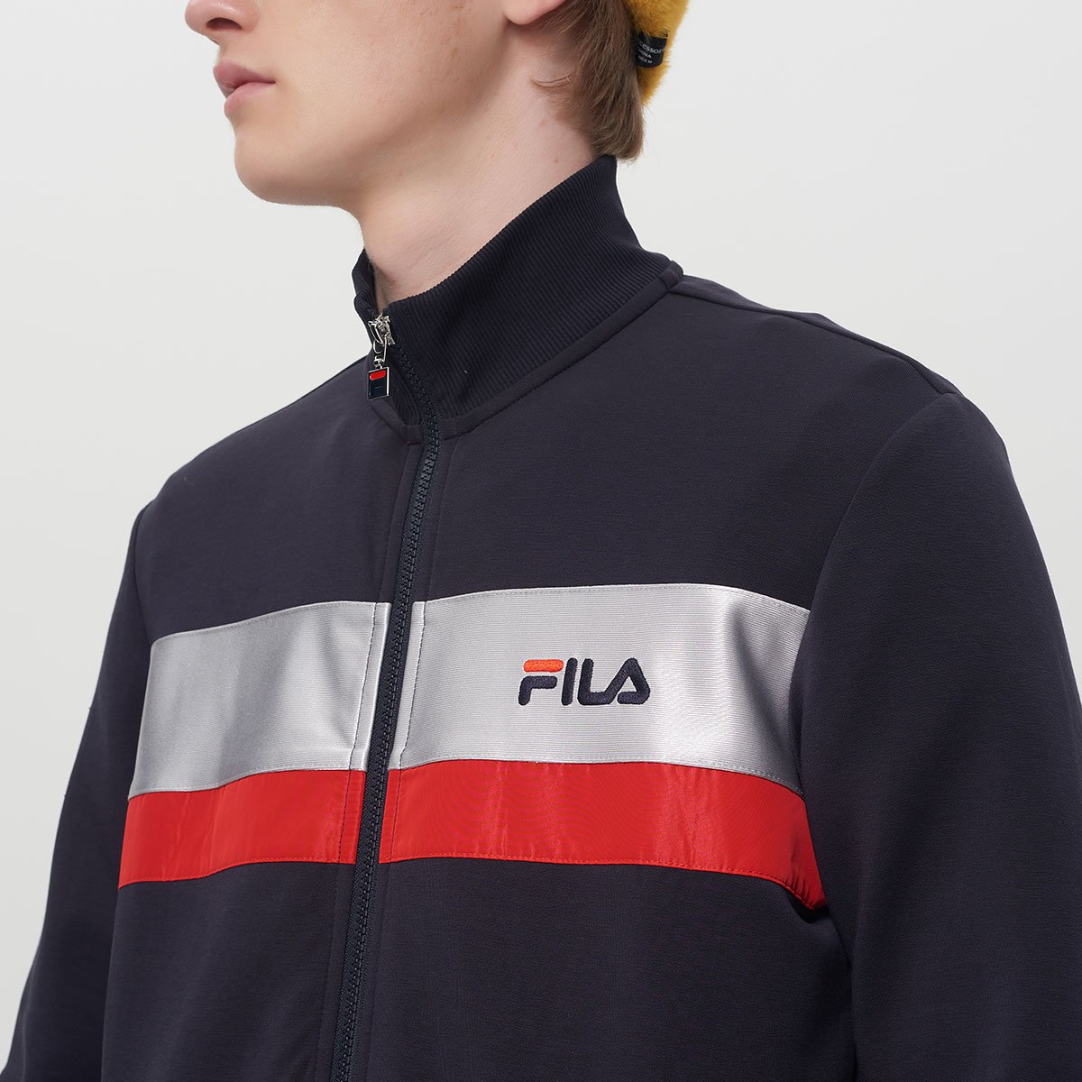 男撞色条纹拼接拉链外套 斐乐fila