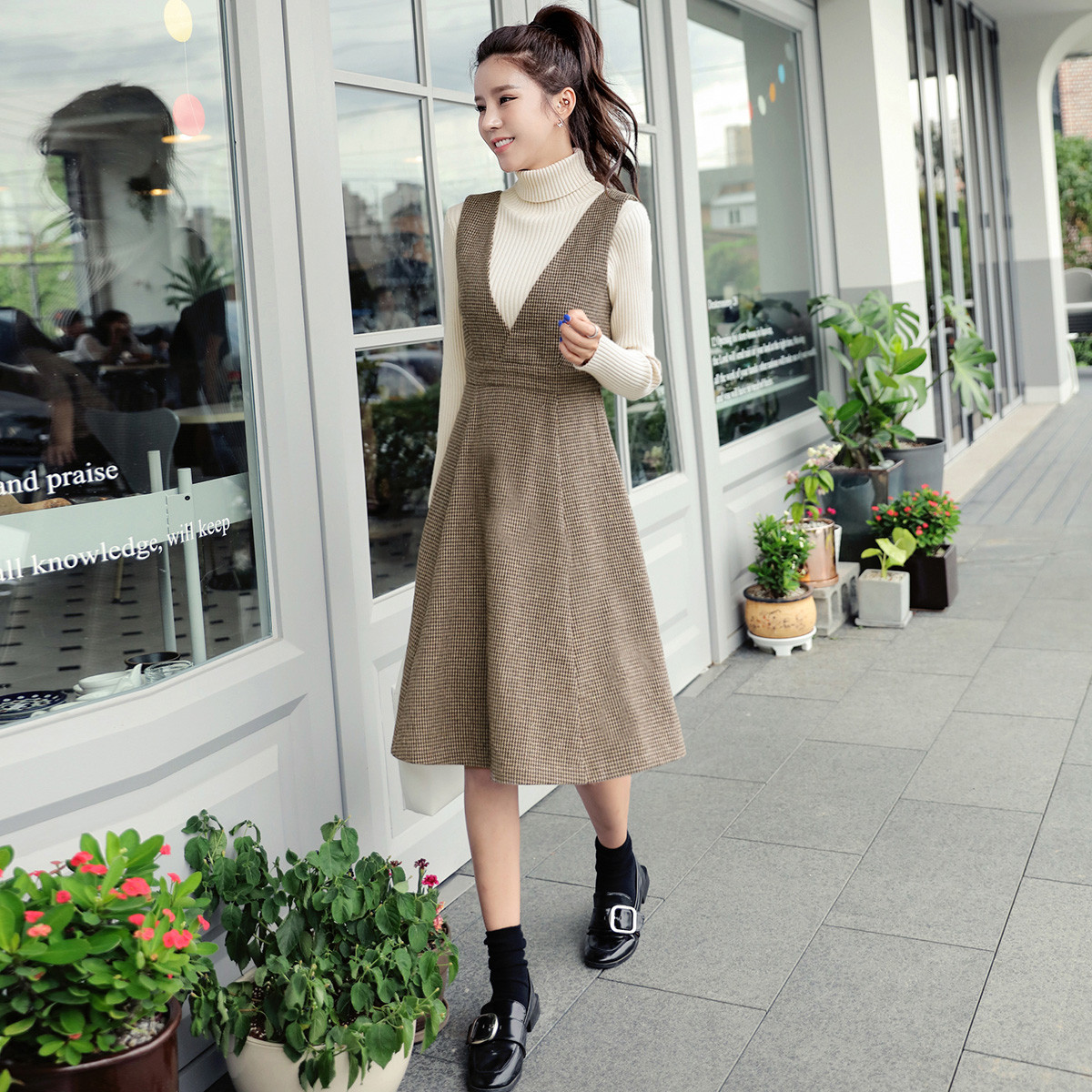 2018秋季新款韩版女装连衣裙秋装春秋冬文艺风淑女潮流v领a字裙百搭