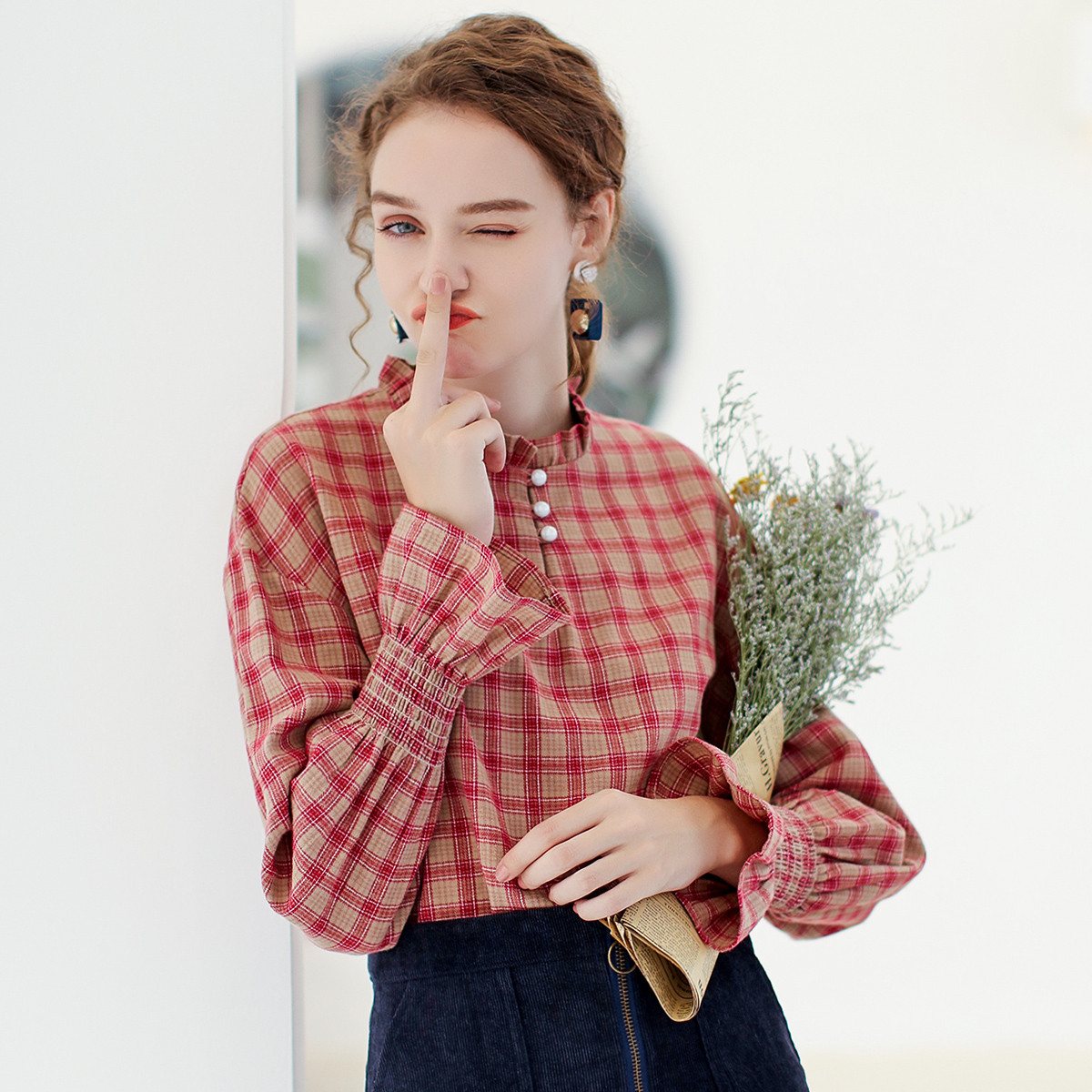 【唯品会】 pipo春季新款休闲格子衬衫女春秋装长袖立领喇叭袖打底