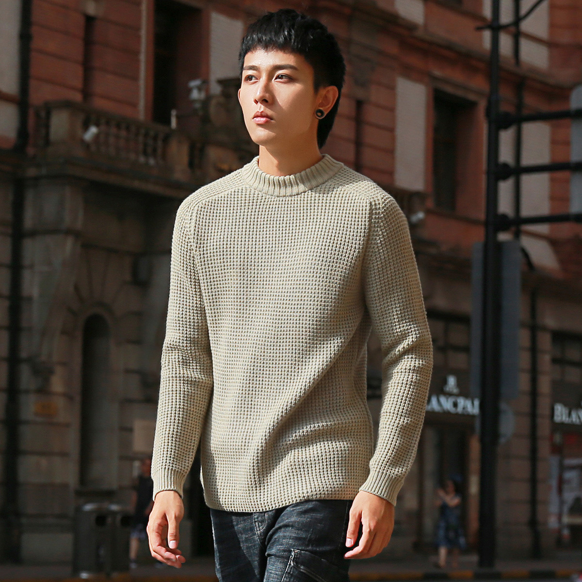 2018秋季新款大身净色立体花型男士半高领毛衣