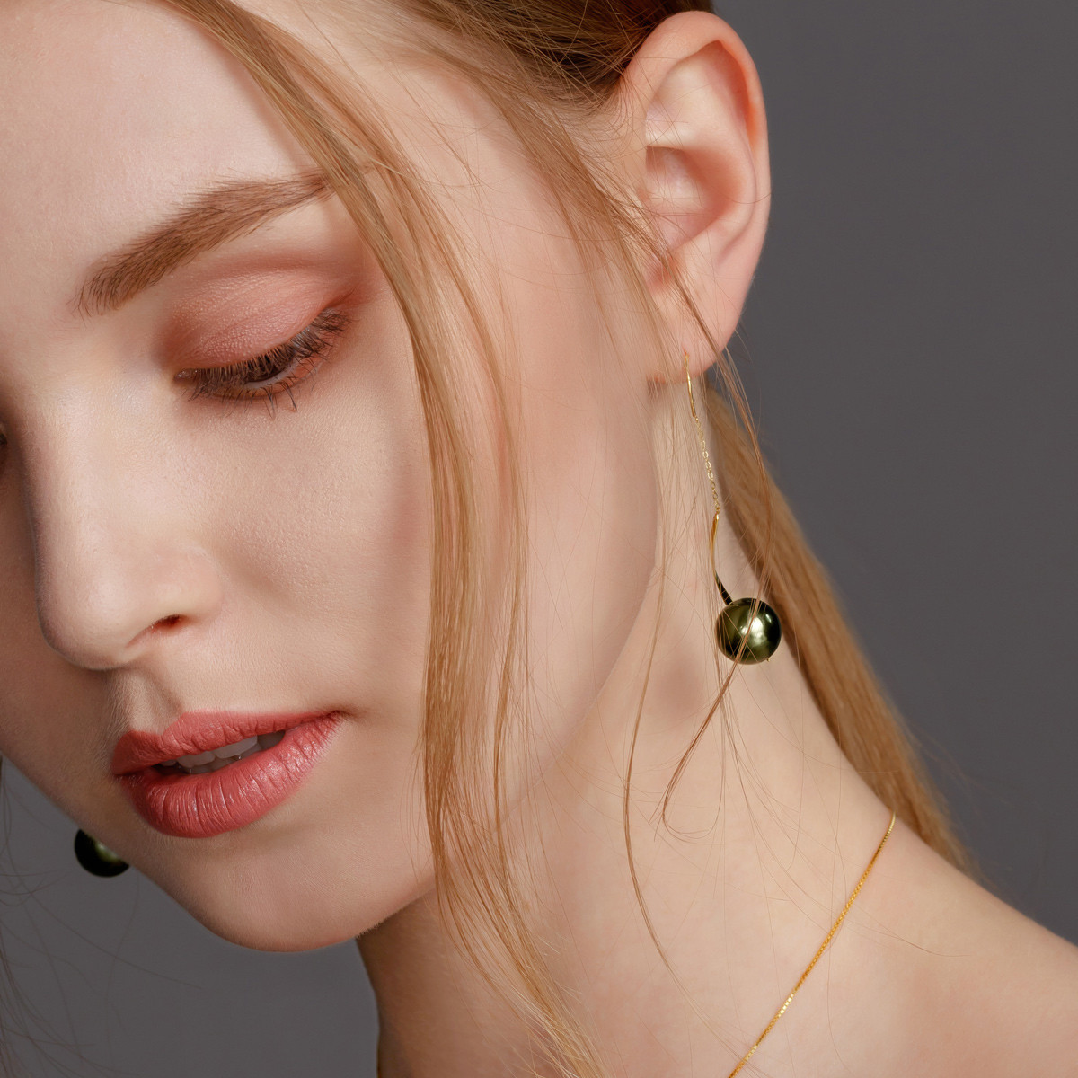 luxe18k金8-9mm亮黑大溪地黑珍珠耳环/耳饰/珍珠耳饰sqle10079880